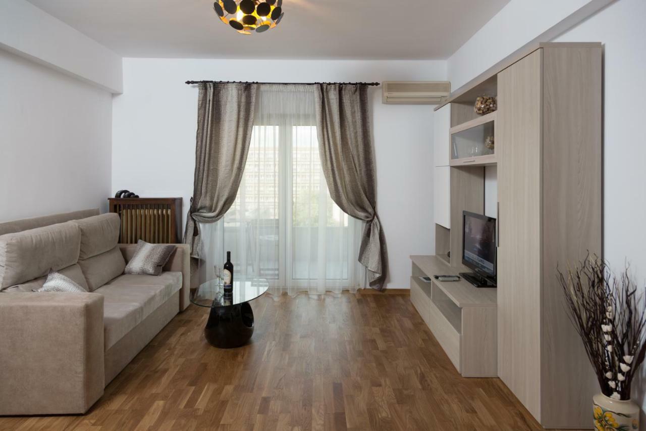 Central Luxury Flat With Terrace - Adela Accommodation - Ideal For Long Stays ブカレスト エクステリア 写真