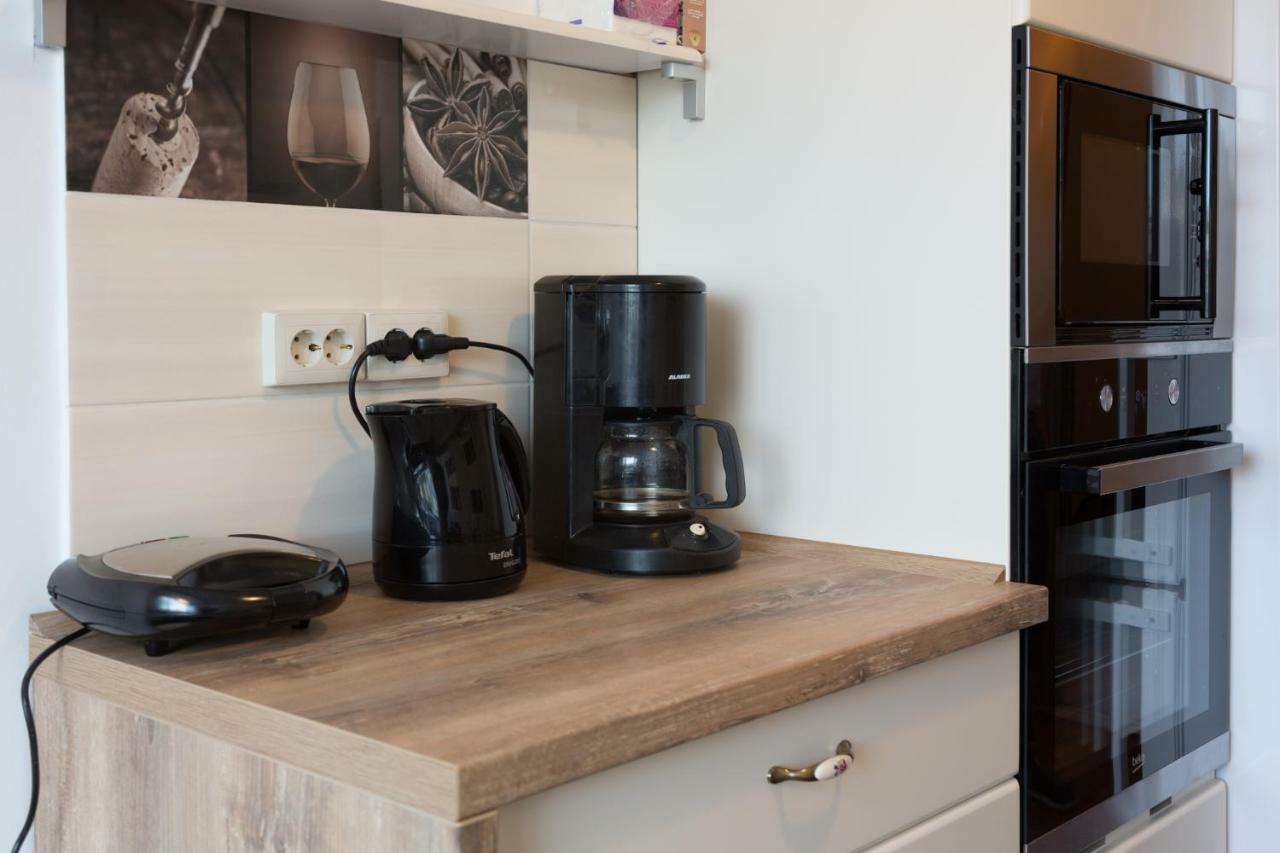 Central Luxury Flat With Terrace - Adela Accommodation - Ideal For Long Stays ブカレスト エクステリア 写真