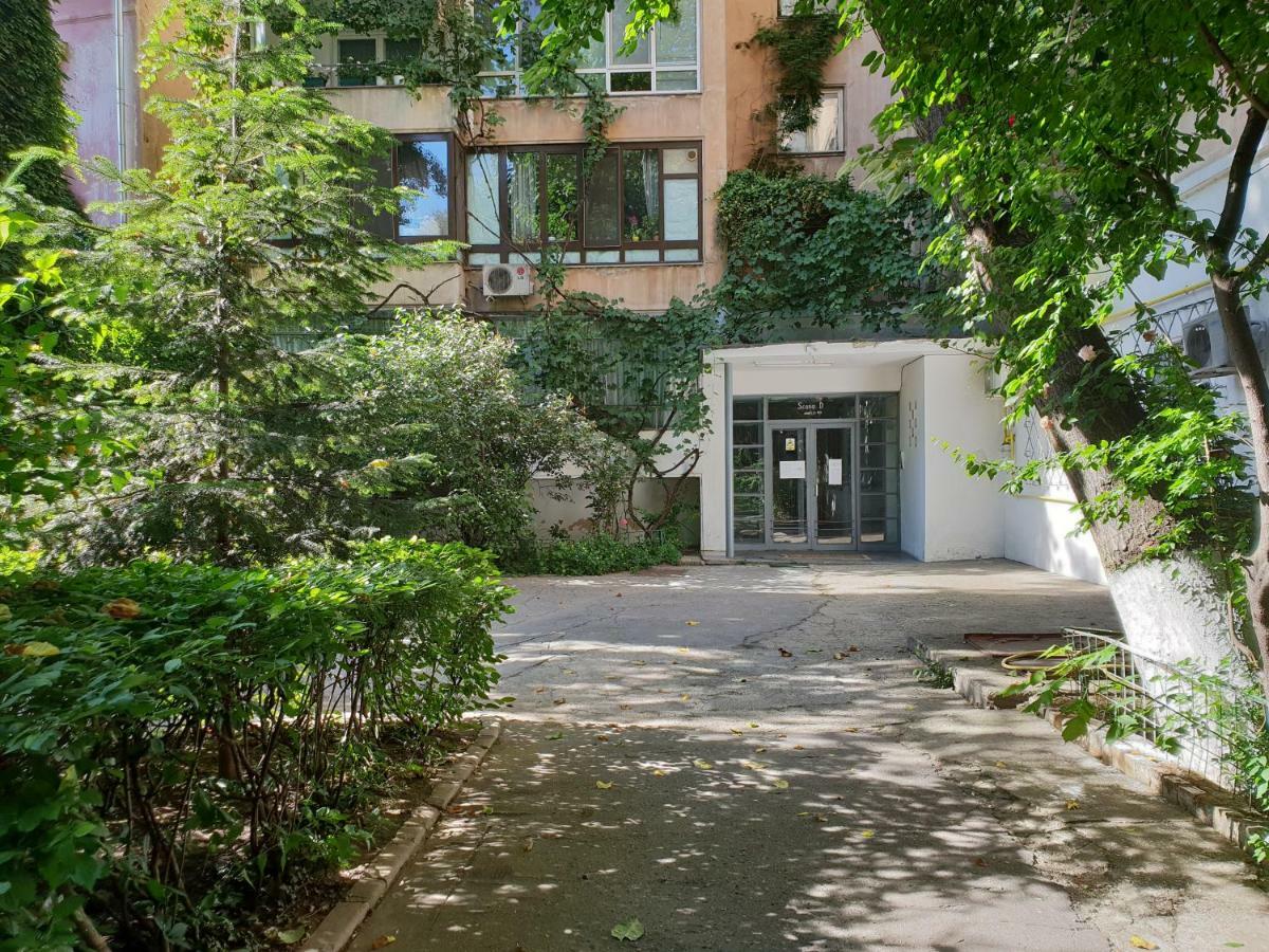 Central Luxury Flat With Terrace - Adela Accommodation - Ideal For Long Stays ブカレスト エクステリア 写真
