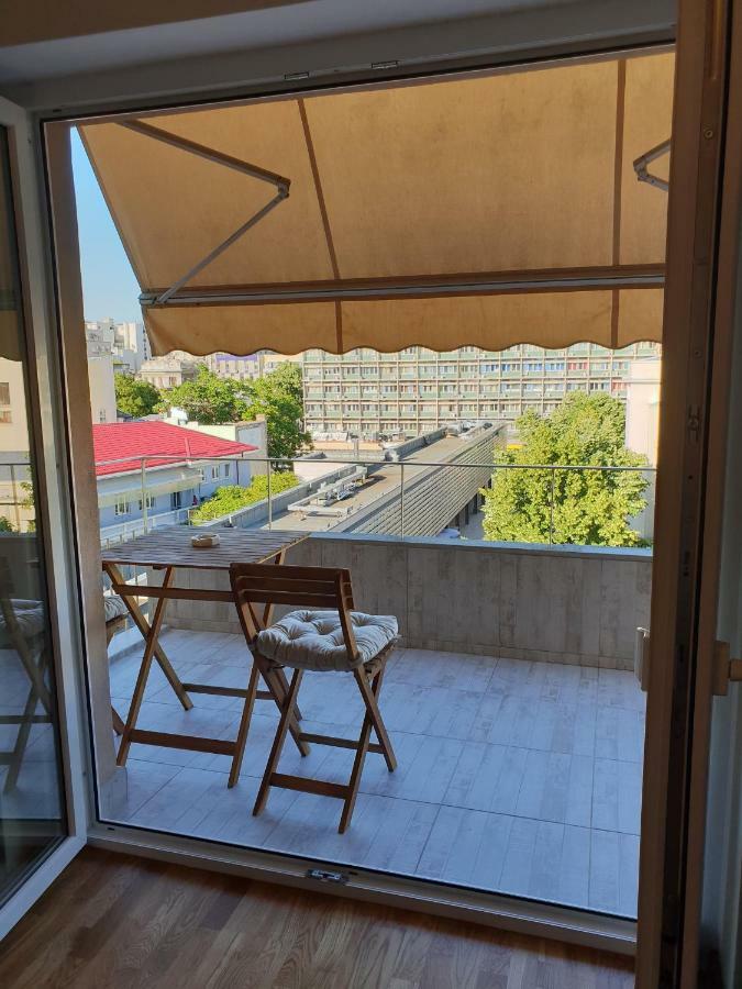 Central Luxury Flat With Terrace - Adela Accommodation - Ideal For Long Stays ブカレスト エクステリア 写真