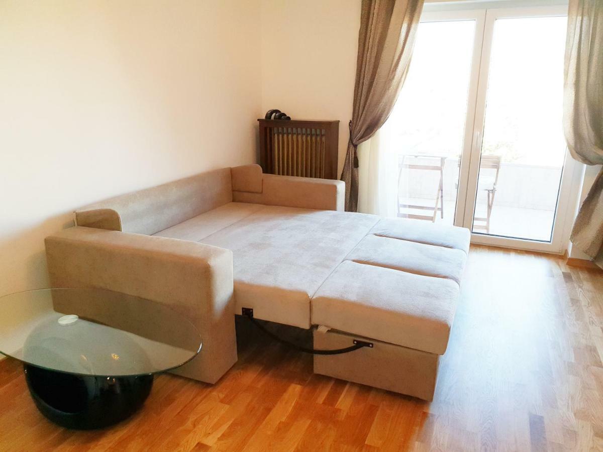 Central Luxury Flat With Terrace - Adela Accommodation - Ideal For Long Stays ブカレスト エクステリア 写真